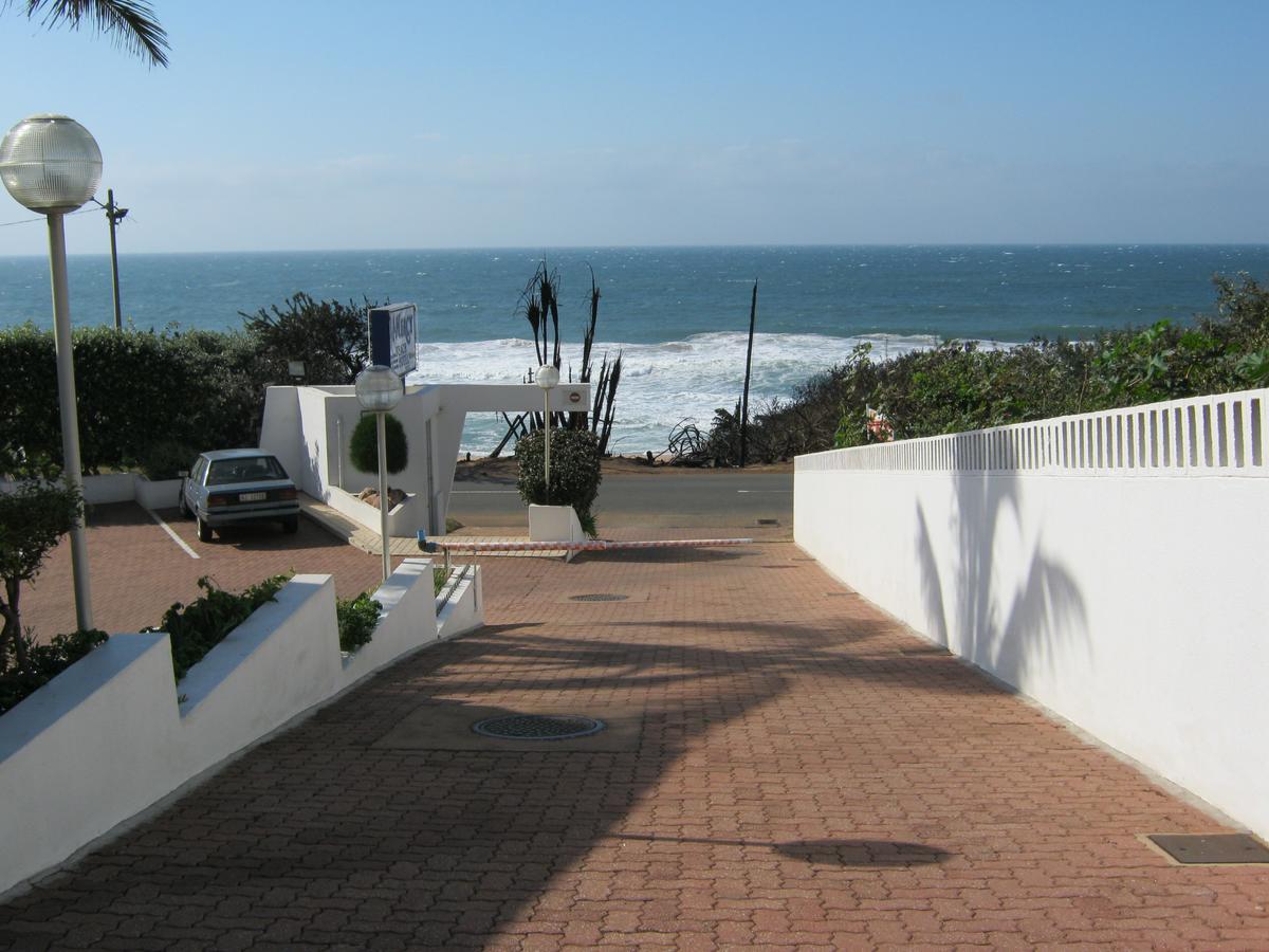 La Mercy Beach Hotel Exterior photo